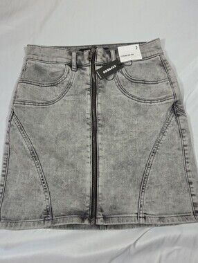 NWT Express Extreme High Rise Acid Wash Gray Denim Mini Skirt Zip Front  Size 2
